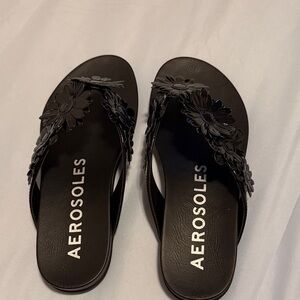 AEROSOLES Women's Black Floral Sandals